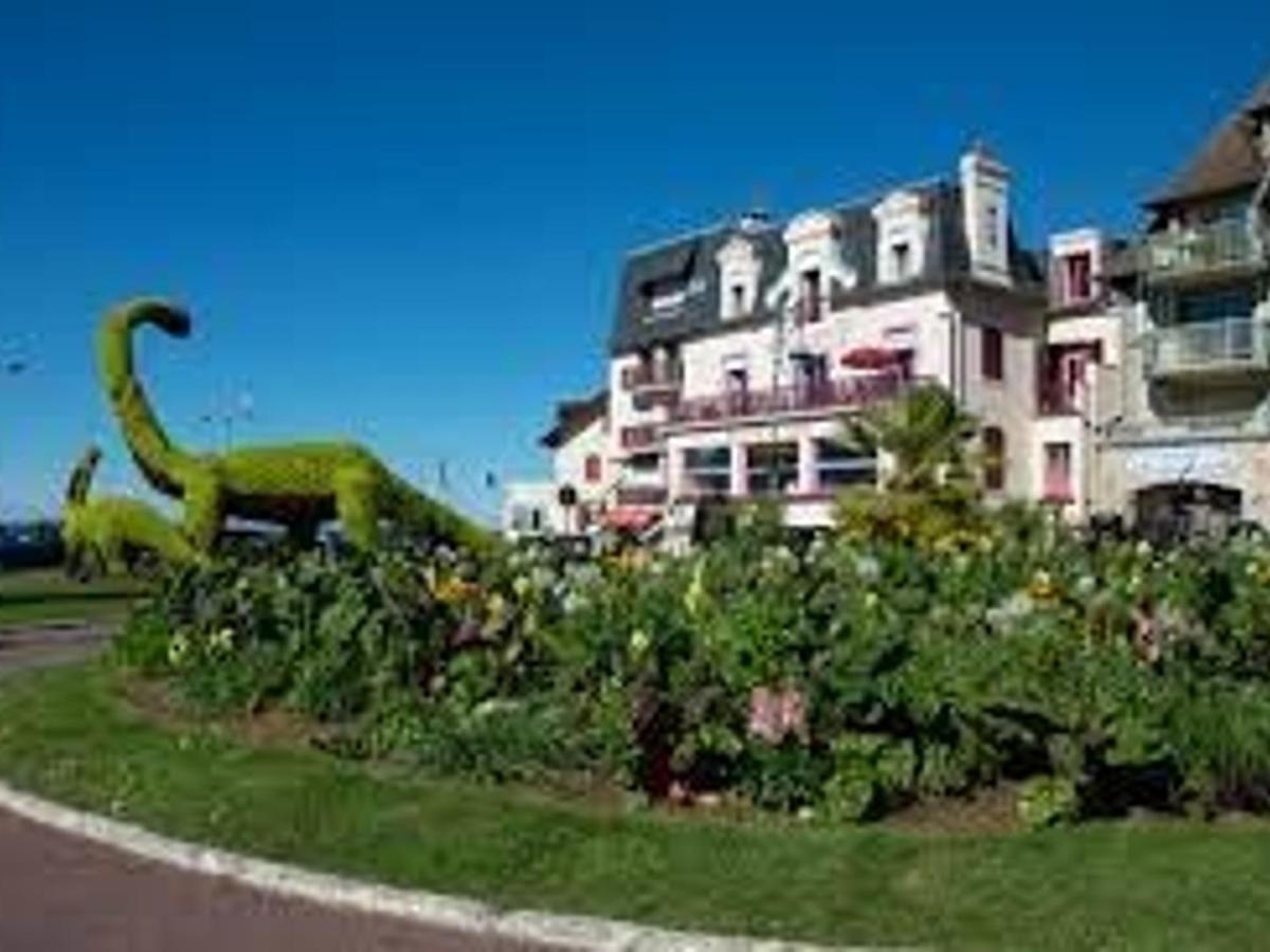 Appartement 2 Pieces Centre De Villers-Sur-Mer Avec Parking - Fr-1-712-40 Exterior foto